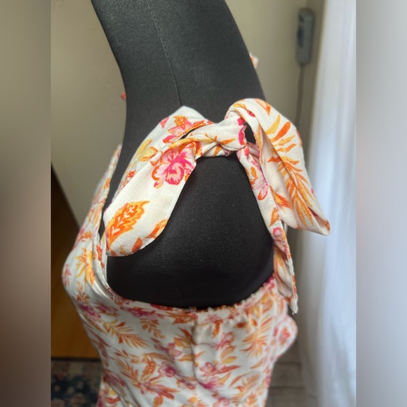 Hippie Rose Tie Shoulder Top - Picture 3 of 8